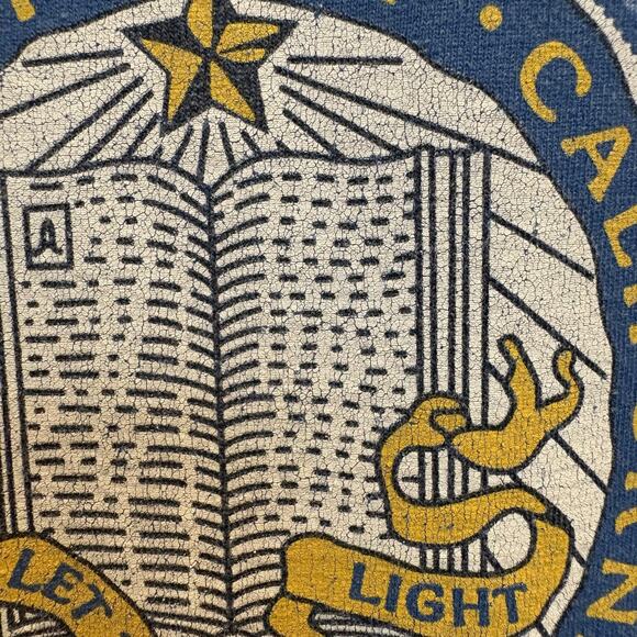 UCLA Shirt Mens‎ Large University of California Seal Graphic Tee College Campus - Picture 5 of 9